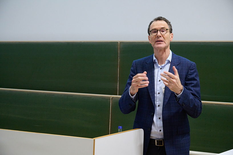 %_tempFileName50-Jahre-Informatik_206%