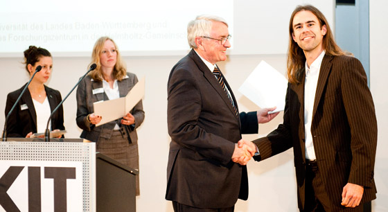 Das Karlsruhe House of Young Scientists (KHYS) zeichnet herausragende Dissertationen aus.