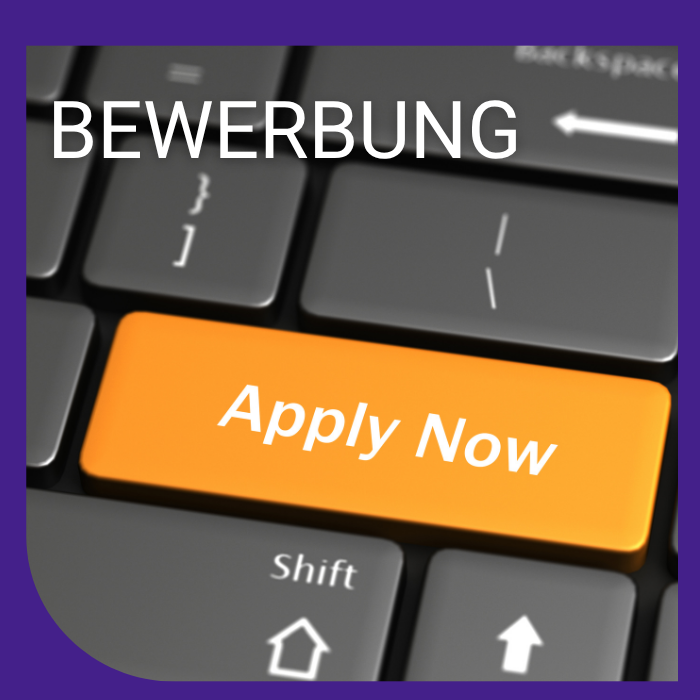 Tastatur mit orangefarbener "Apply Now"-Taste und dem Wort "Bewerbung" oben.