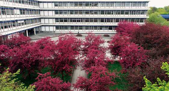 Fakultätsgebäude