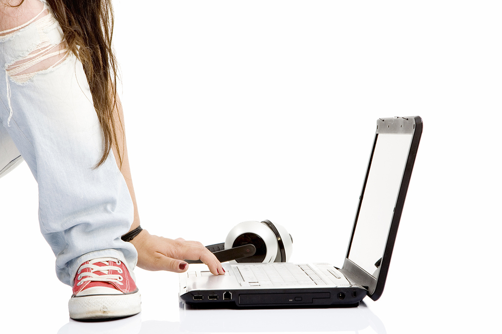 Mädchen mit Laptop