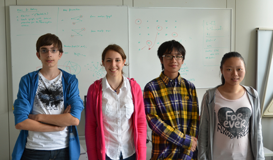 Deutsche und chinesische Schüler versuchen sich an einem sicheren Verschlüsselungskonzept 